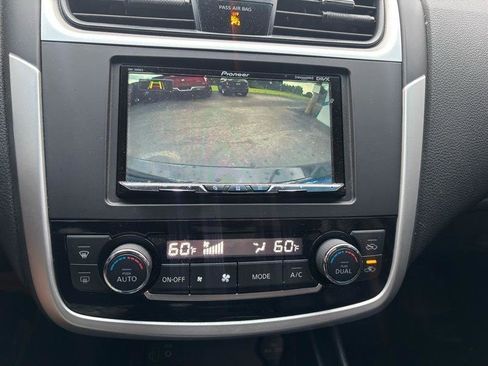 Used 2018 Nissan Altima 2.5 SL FWD image 13