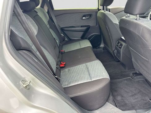 Used 2023 Nissan Rogue SV image 13