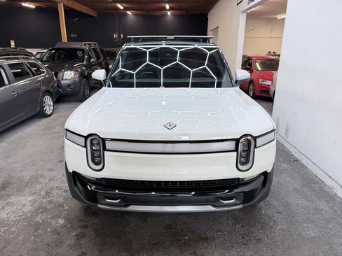 Used 2022 Rivian R1S Launch Edition Quad AWD/4WD image 4