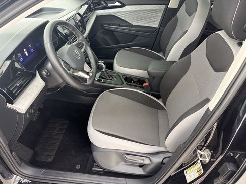 Used 2023 Volkswagen Taos S FWD image 5