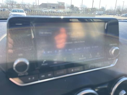 Used 2022 Nissan Sentra S FWD image 19