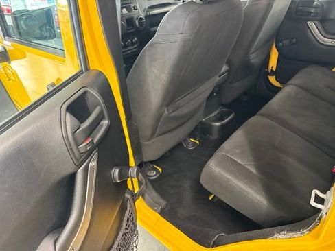 Used 2015 Jeep Wrangler Unlimited Sport AWD/4WD image 18
