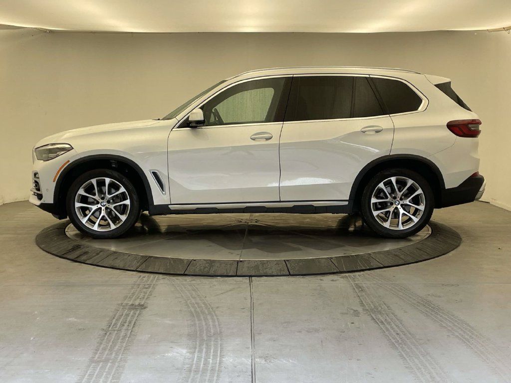 Used 2021 BMW X5 xDrive40i w/ Convenience Package AWD/4WD image 2
