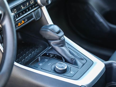Certified 2025 Toyota RAV4 XLE AWD/4WD image 18