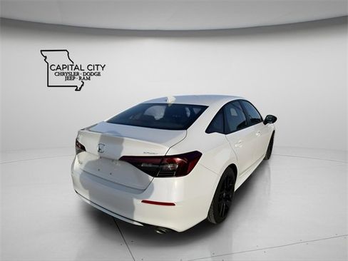 Used 2025 Honda Civic Sport image 11