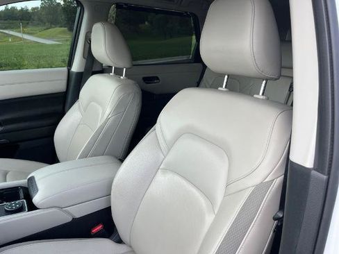 Certified 2023 Nissan Pathfinder SL AWD/4WD image 12