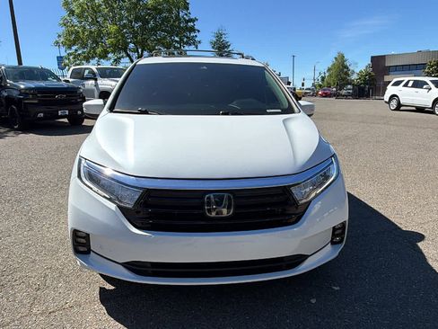 Used 2022 Honda Odyssey Touring image 2