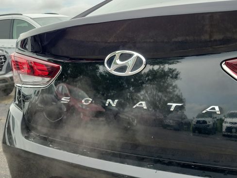 Used 2018 Hyundai Sonata SEL w/ Tech Package 02 FWD image 6