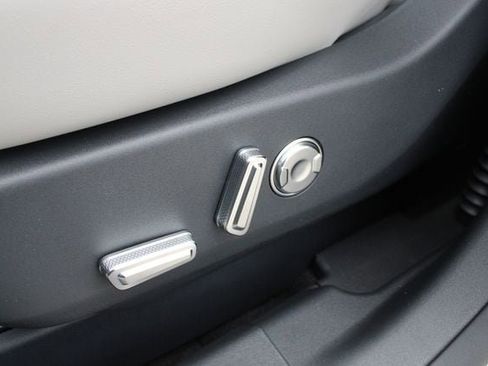 New 2026 Lincoln Nautilus Reserve AWD/4WD image 32