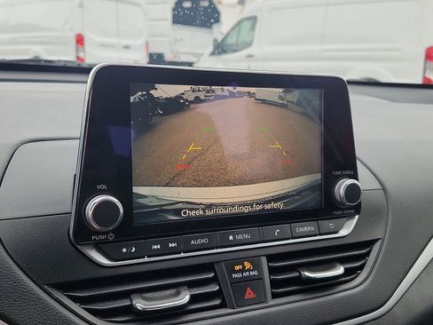 Used 2022 Nissan Altima 2.5 SV image 11