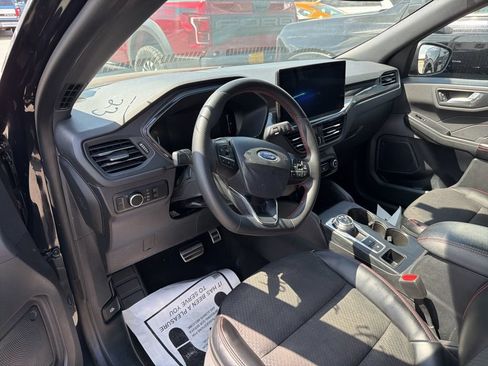 Certified 2023 Ford Escape ST-Line w/ Tech Pack #1 FWD image 6