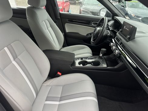 Used 2025 Honda Civic Sport image 13