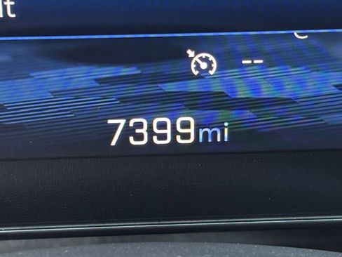 Used 2025 Chevrolet Equinox LT image 40