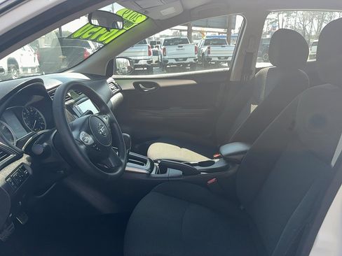 Used 2019 Nissan Sentra S image 14