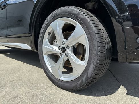 Used 2024 Audi Q5 2.0T Premium Plus w/ Premium Plus Package image 9