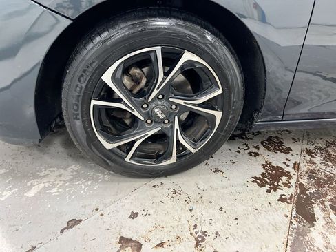 Used 2018 Chevrolet Cruze LT FWD image 26
