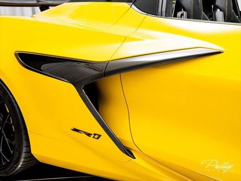 Used 2026 Chevrolet Corvette ZR1 w/ ZR1 Carbon Fiber Aero Package RWD image 33