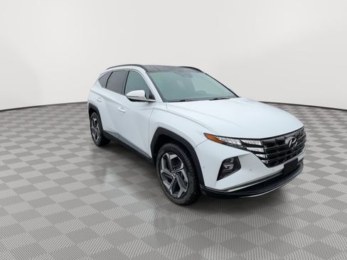 Used 2022 Hyundai Tucson Limited AWD/4WD image 2