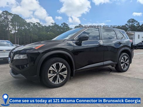 Used 2023 Nissan Rogue SV FWD image 1