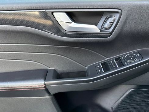 Used 2023 Ford Escape ST-Line image 13