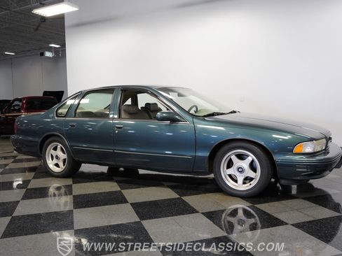 Used 1995 Chevrolet Impala SS image 15