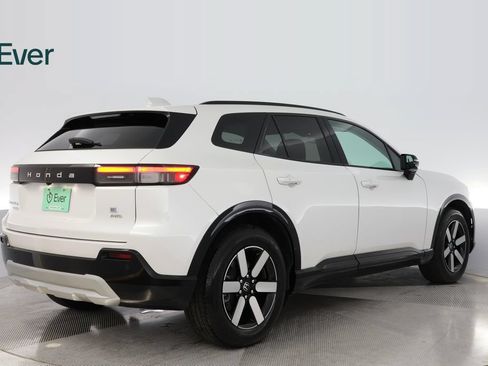 Used 2024 Honda Prologue Touring image 3