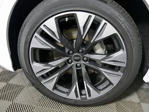 New 2026 Audi Q8 Premium Plus image 9