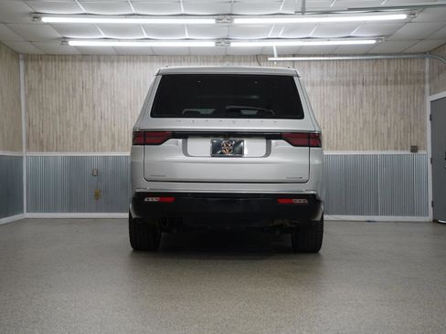 Used 2022 Jeep Wagoneer Series II w/ Premium Group I image 8