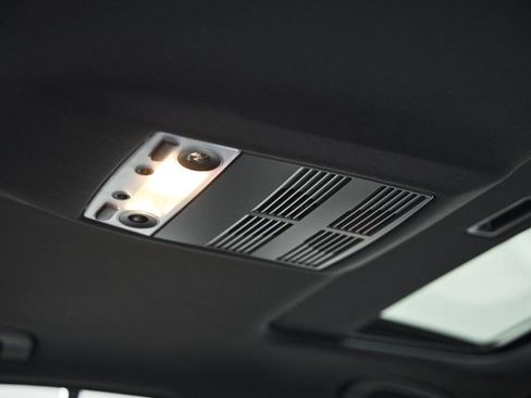 Used 2008 BMW M5 image 81