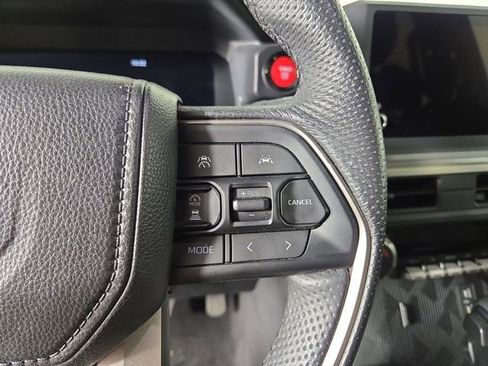 Used 2024 Toyota Tacoma TRD Off-Road image 23