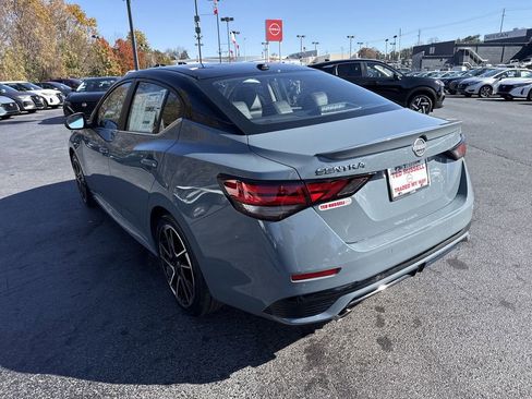 New 2025 Nissan Sentra SR w/ SR Premium Package FWD image 5