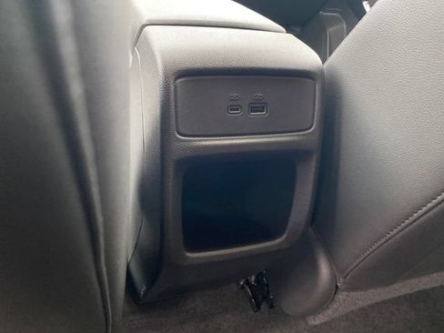 Used 2025 Chevrolet Trax RS w/ Sunroof Package FWD image 21