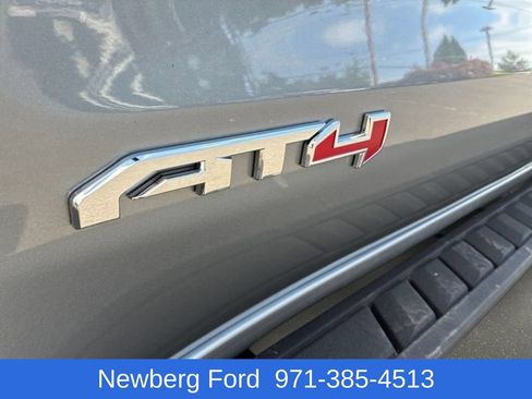 Used 2024 GMC Sierra 1500 AT4 w/ Technology Package AWD/4WD image 18