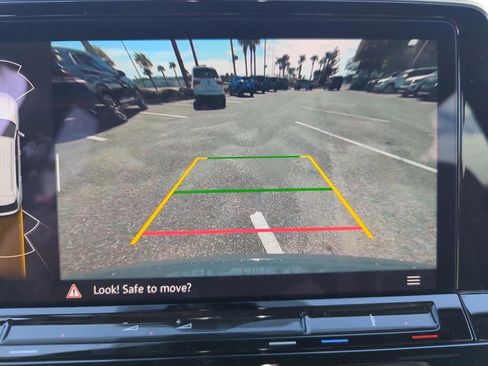 Used 2024 Volkswagen Atlas Cross Sport SE image 37