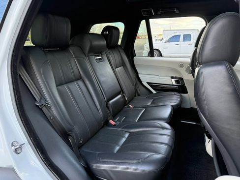 Used 2016 Land Rover Range Rover HSE image 25