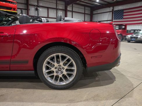 Used 2012 Ford Mustang Premium image 5