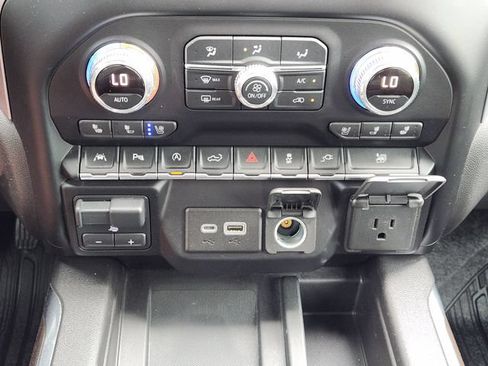Used 2020 GMC Sierra 1500 SLT RWD image 19