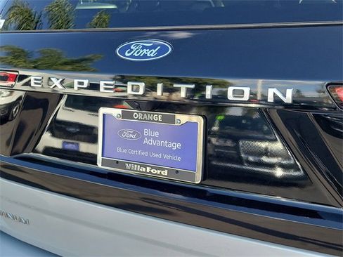 Certified 2025 Ford Expedition Platinum w/ Platinum Ultimate Package image 24