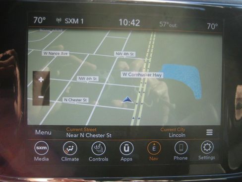 Used 2021 Jeep Grand Cherokee Laredo X image 24