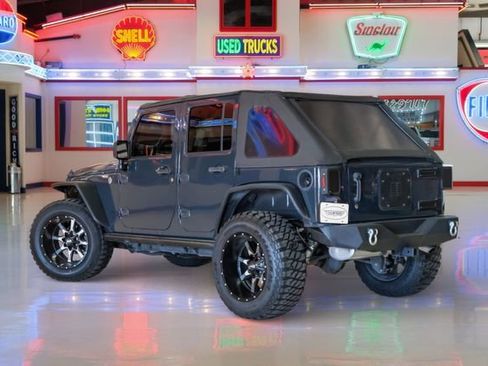 Used 2017 Jeep Wrangler Unlimited Sport image 4