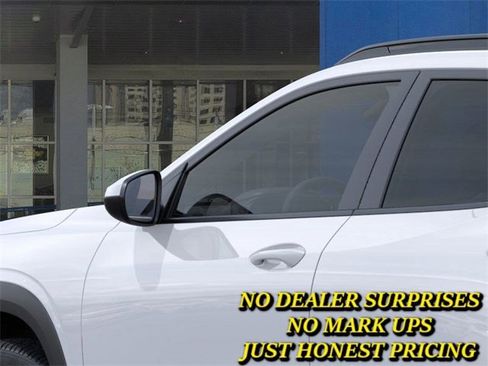 New 2026 Chevrolet Trax LT image 12