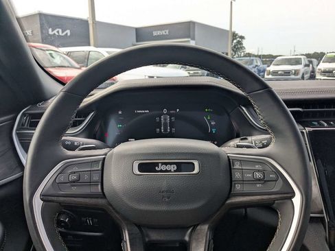 Used 2024 Jeep Grand Cherokee Limited 4xe AWD/4WD image 24