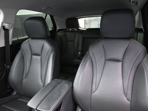 Used 2024 Buick Envision Preferred AWD/4WD image 17
