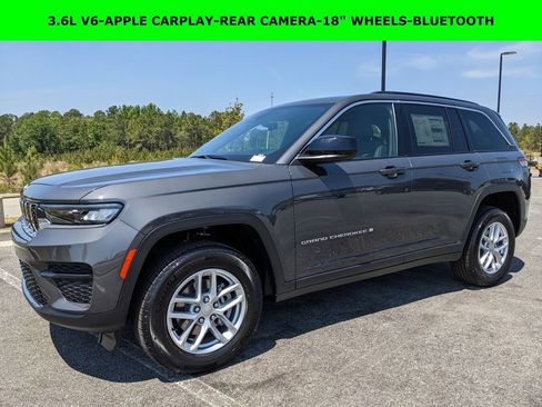 Used 2026 Jeep Grand Cherokee Laredo image 1