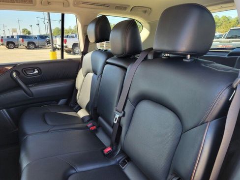 Used 2020 Nissan Armada SL image 29