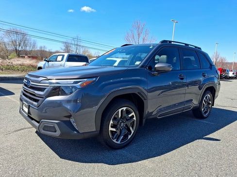Used 2025 Subaru Forester Limited w/ Popular Package #2 image 4