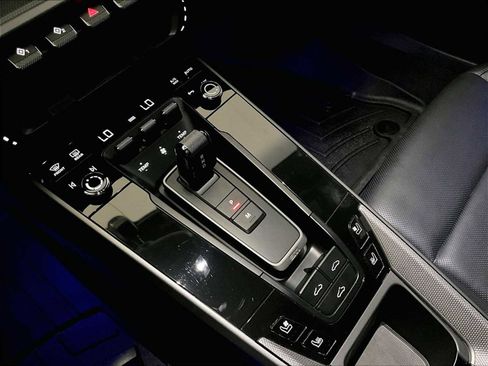 Used 2022 Porsche 911 Carrera S RWD image 19