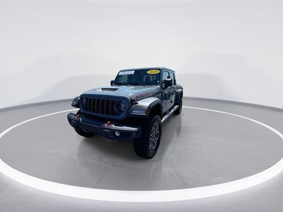 Used 2025 Jeep Gladiator Mojave w/ Convenience Group
