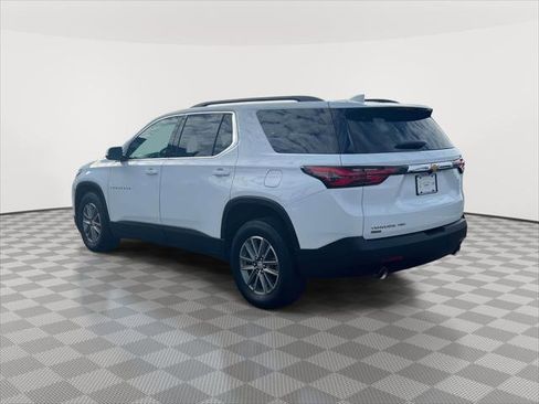 Used 2024 Chevrolet Traverse LT image 7