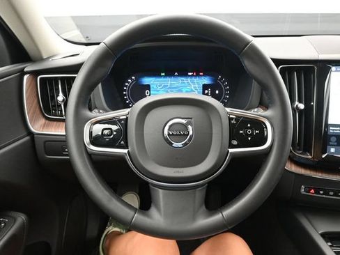 Used 2023 Volvo XC60 B5 Plus w/ Climate Package AWD/4WD image 23